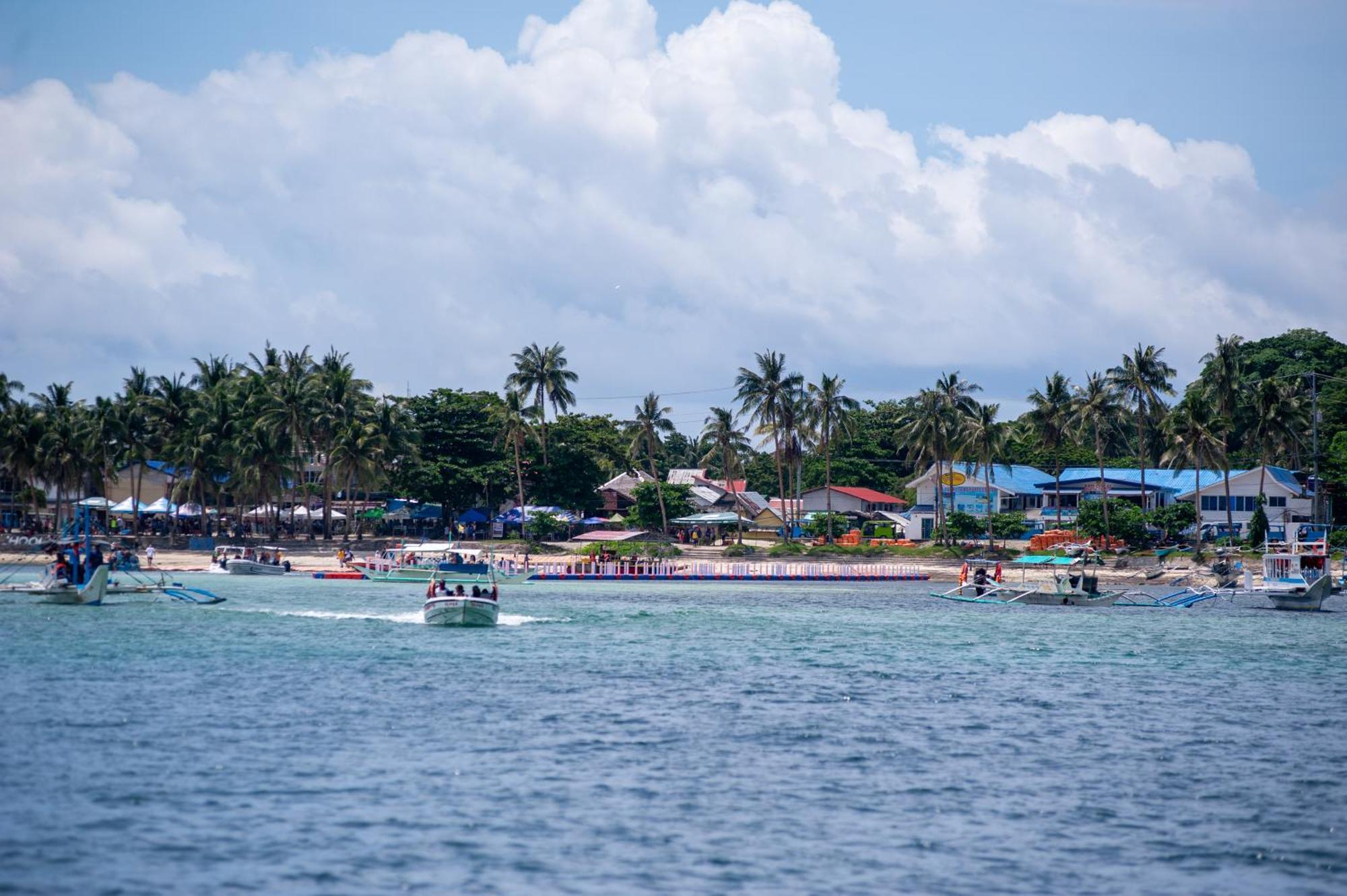 Bolabog Beach Resort Balabag  Esterno foto
